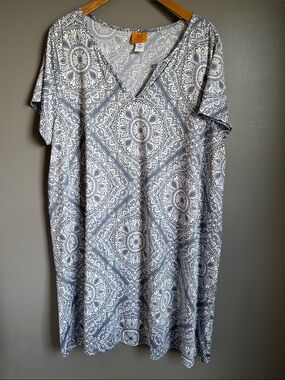 Ruby Rd. light blue & white medallion V-neck dress * sz 2 X *